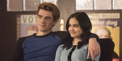 is archie andrews and veronica lodge dating in real life